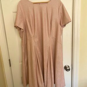 Vince Camuto 22w light pink with metallic thread cocktail dress